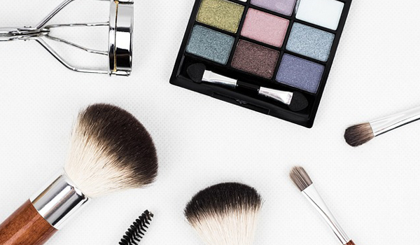 Makeup Products Suppliers in Yamunanagar