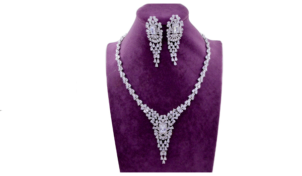 White Gold Necklace Suppliers