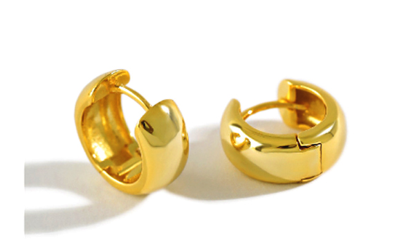 Yellow Gold Earring Suppliers in Ichalkaranji