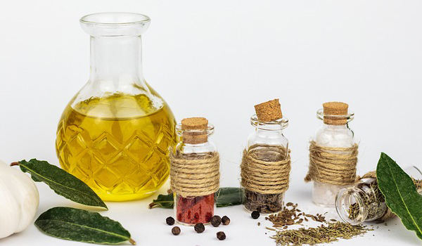 Essential & Aromatic Oils Suppliers in Dhule