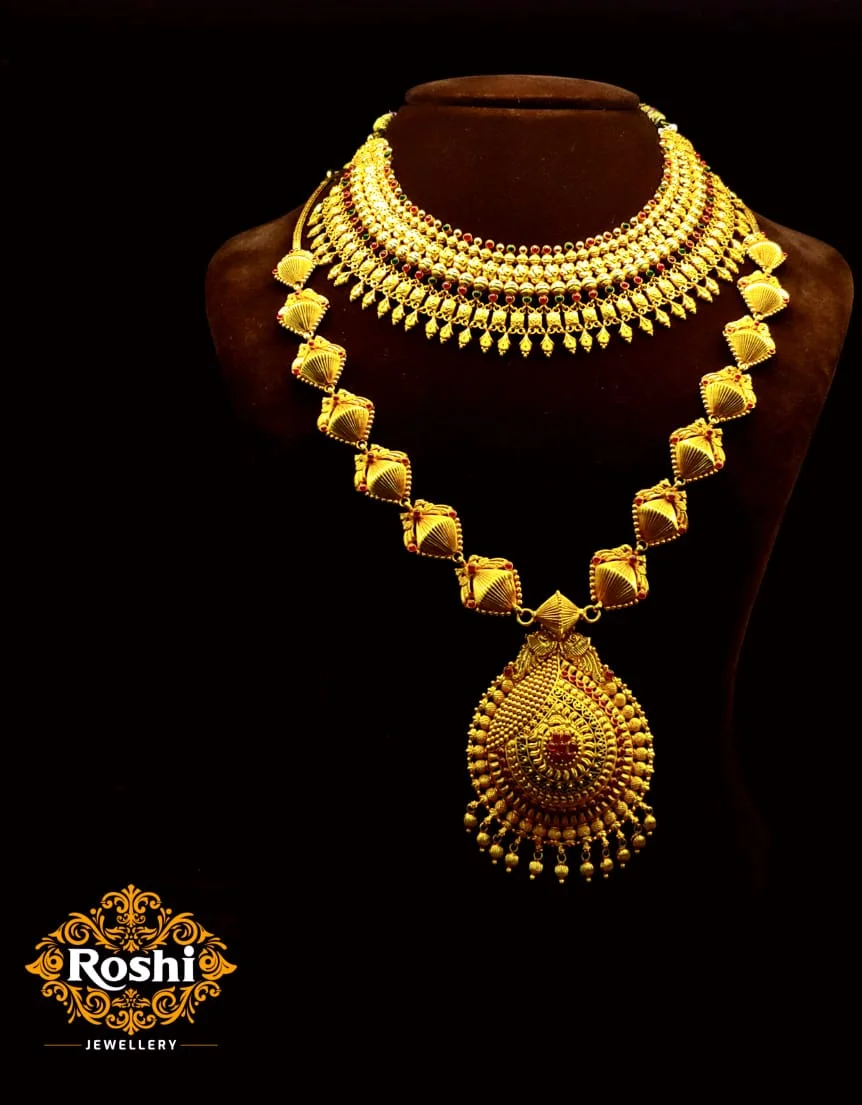 Traditional set from Roshi Jewellery