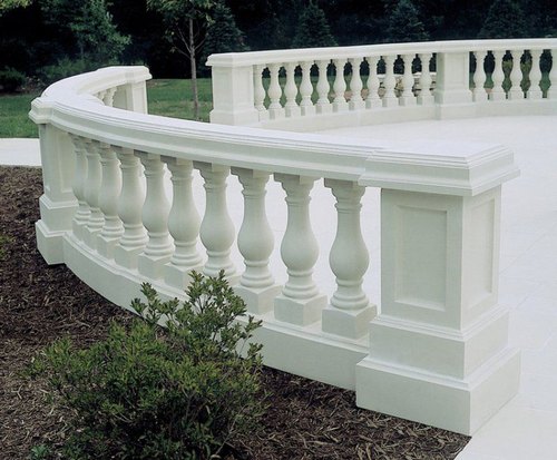 White marble pillar from Aaliya stones 