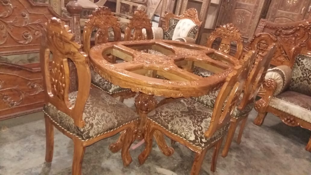 Round Dining Table Set at Best Price from Sanjay furniture