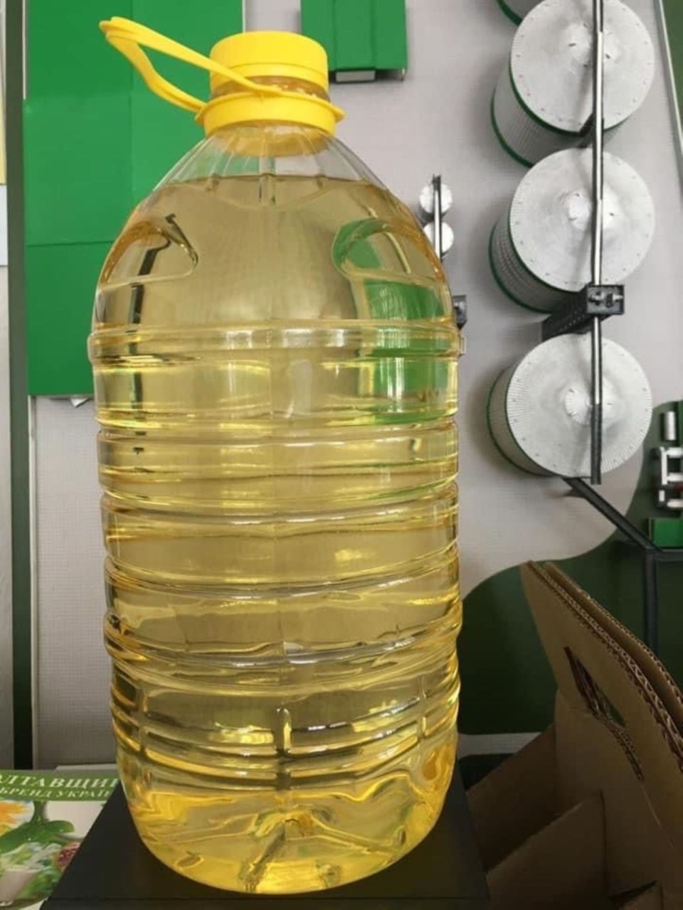 Refined and Unrefined Sunflower Oil