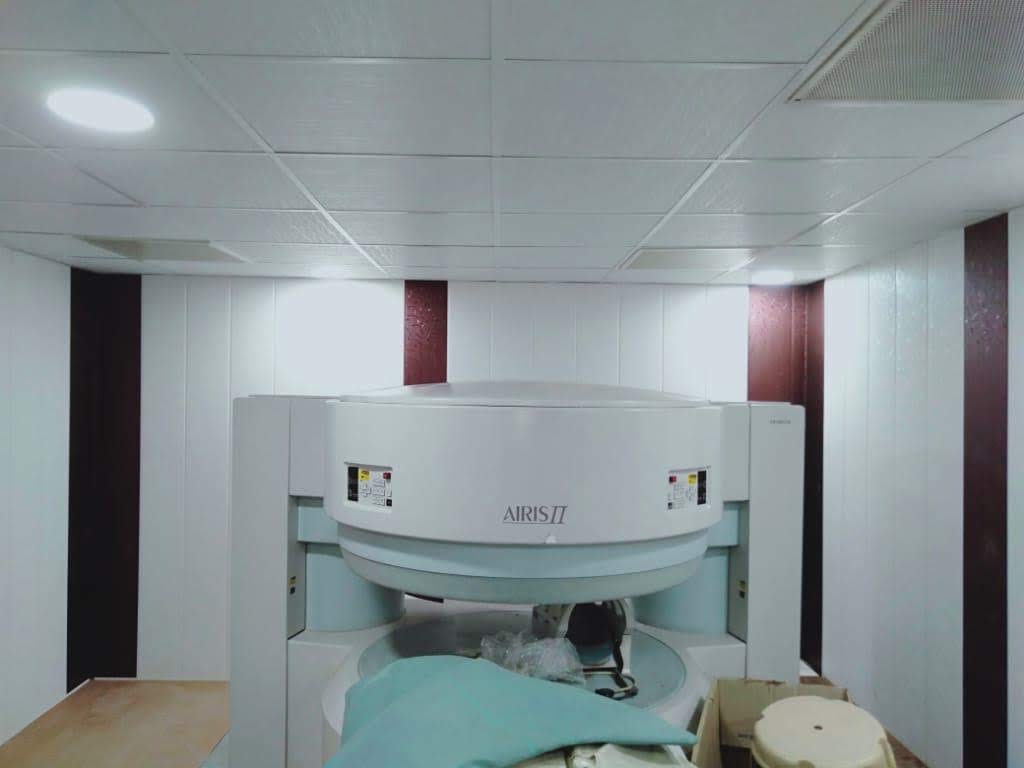 Refurbished AIRIS II MRI Machine For Hospital/Clinic  from Praveen Medical Services