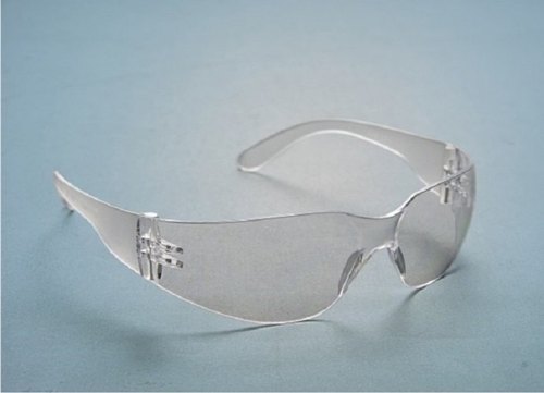 PROTECTIVE SPECTACLES