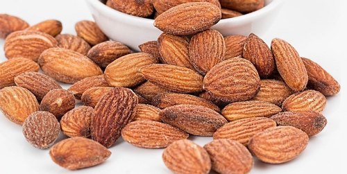 Dry Almond Nuts at Wholesale Price from Riddhi Dry Fruits