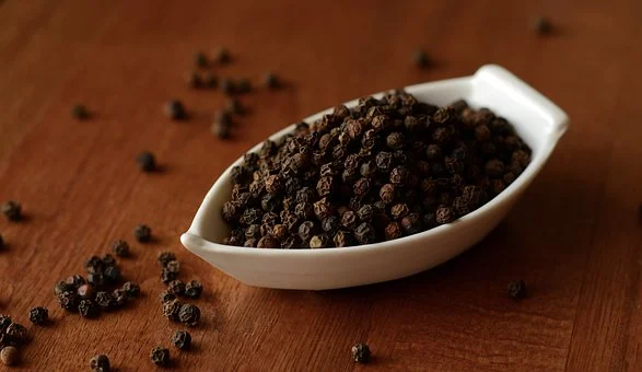 Black Pepper/ Piper nigrum L.(belongs to the plant family of  Piperaceae )  from ALISONS GENERAL TRADING LLP