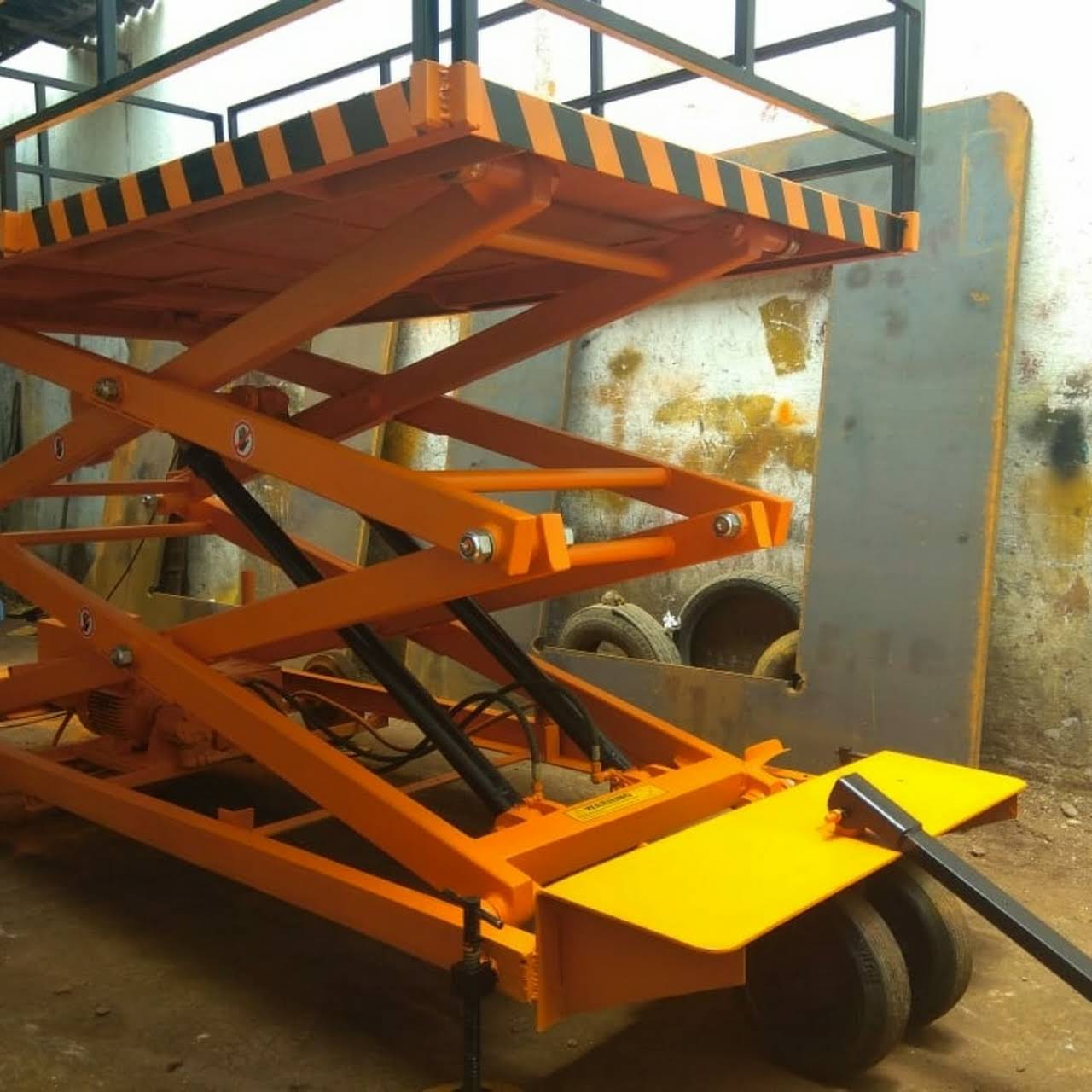 Scissor lift from Siddi Vinayaka Industries