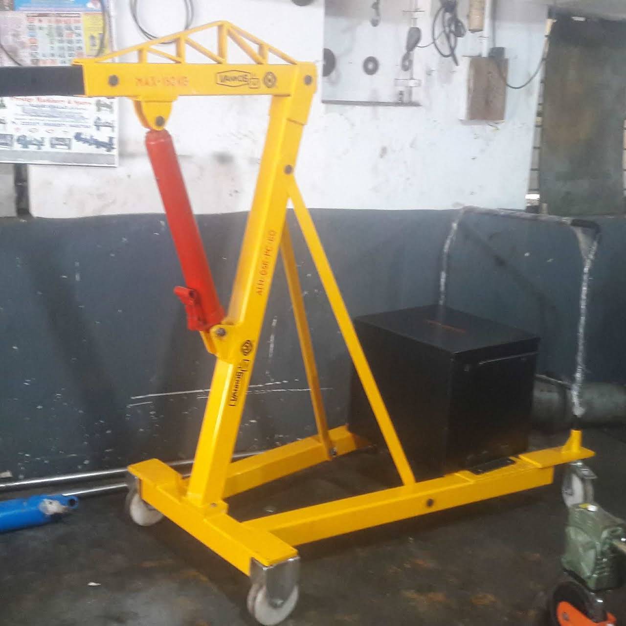 Floor crane