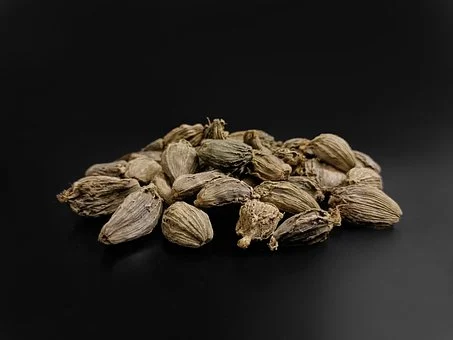 Black Cardamom from ALISONS GENERAL TRADING LLP