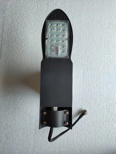 12W SEMI INTEGRATED SOLAR STREET LIGHT WITH INBUILT BATTERY from Micro Energy System