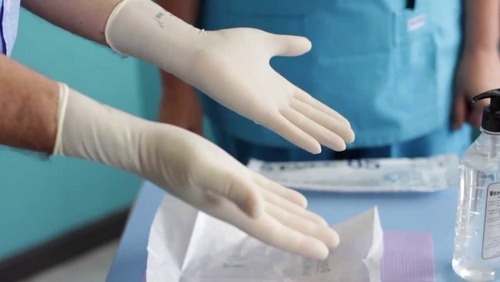 Latex Gloves from Future Medisurgico